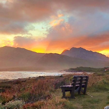 La Mer Seafront Selfcatering Accommodation Kleinmond Exteriör bild