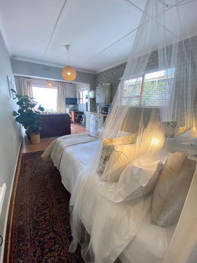 La Mer Seafront Selfcatering Accommodation Kleinmond Exteriör bild