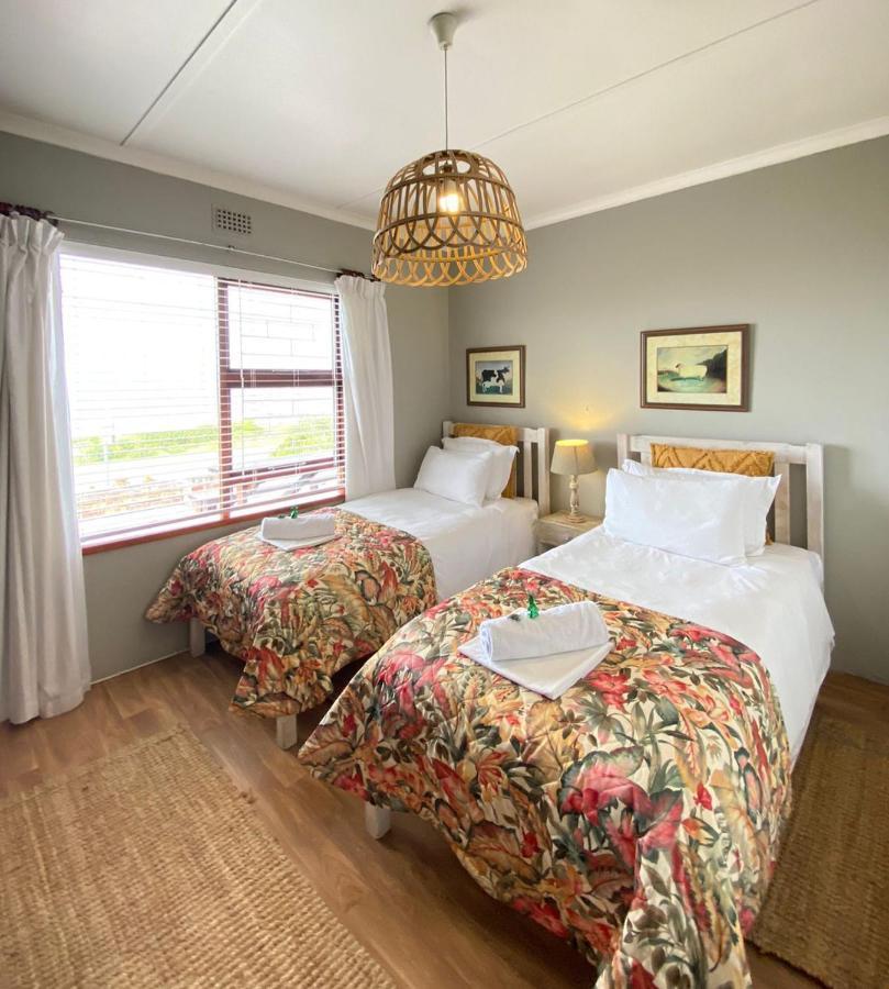 La Mer Seafront Selfcatering Accommodation Kleinmond Exteriör bild