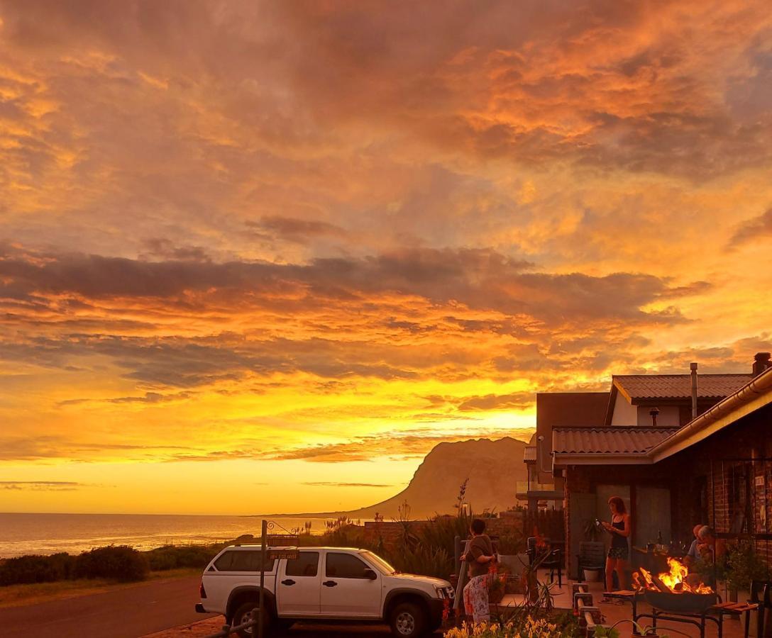 La Mer Seafront Selfcatering Accommodation Kleinmond Exteriör bild