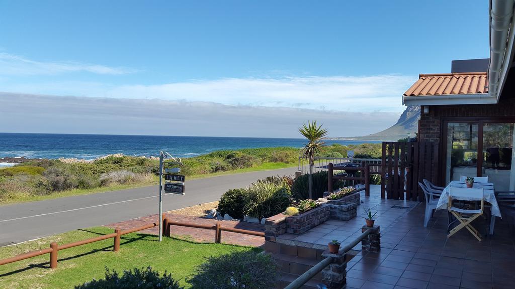 La Mer Seafront Selfcatering Accommodation Kleinmond Rum bild