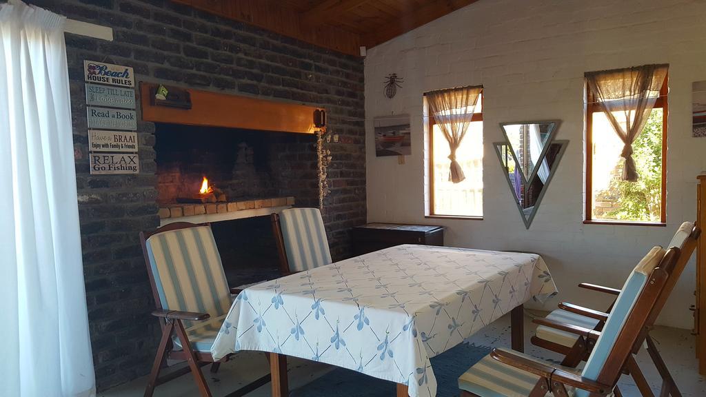 La Mer Seafront Selfcatering Accommodation Kleinmond Exteriör bild