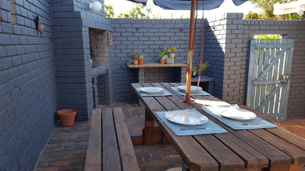 La Mer Seafront Selfcatering Accommodation Kleinmond Exteriör bild