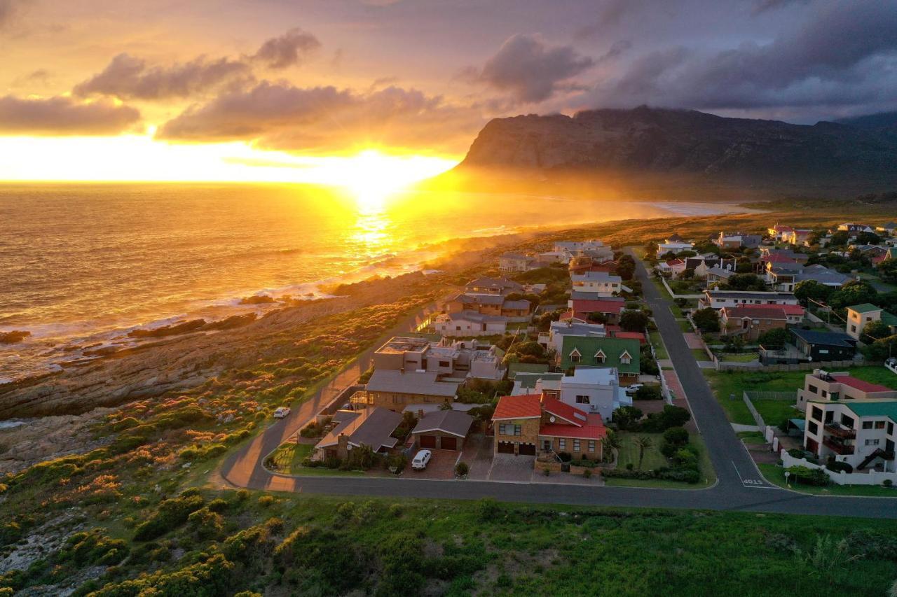 La Mer Seafront Selfcatering Accommodation Kleinmond Exteriör bild