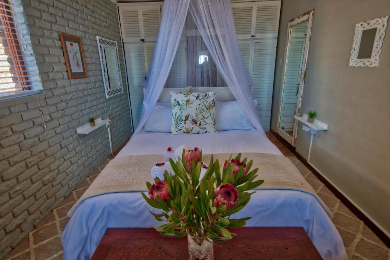 La Mer Seafront Selfcatering Accommodation Kleinmond Exteriör bild